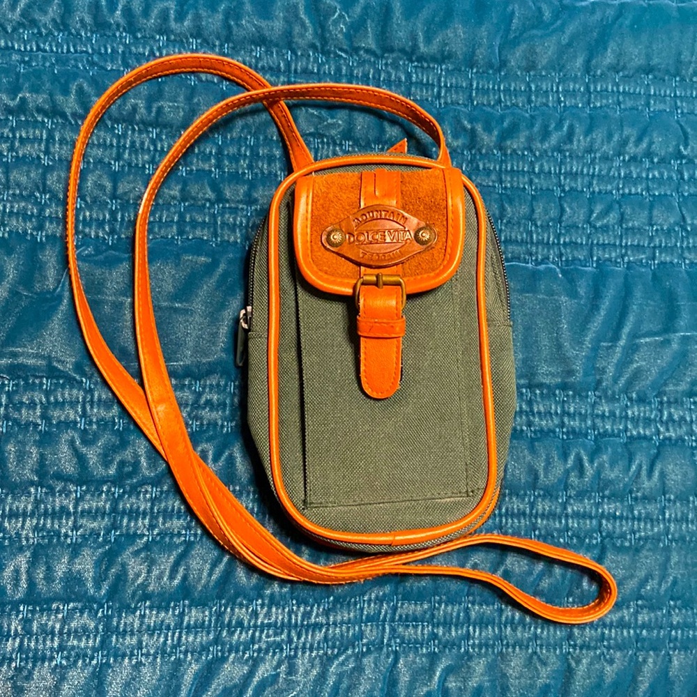Mountain Dolce Vita Terrain mini camera or crossbody bag